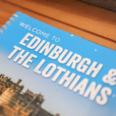 Beautiful 4 Bedroom - Free Parking Feriehus Edinburgh