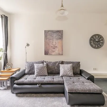 Charming 1 Bedroom - Эдинбург