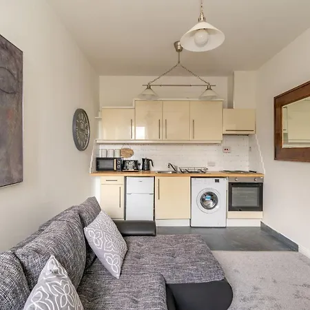 Апартаменты Charming 1 Bedroom - *