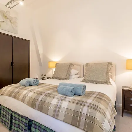 Apartment 429 - New Town Hide Away With Parking Edinburgh
