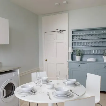 4 Bedroom Clock Tower In Central Appartement Edinburgh