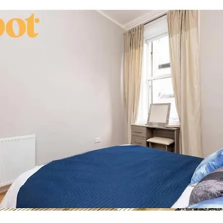 Spacious Ground Floor-2br-2ba Apartment *