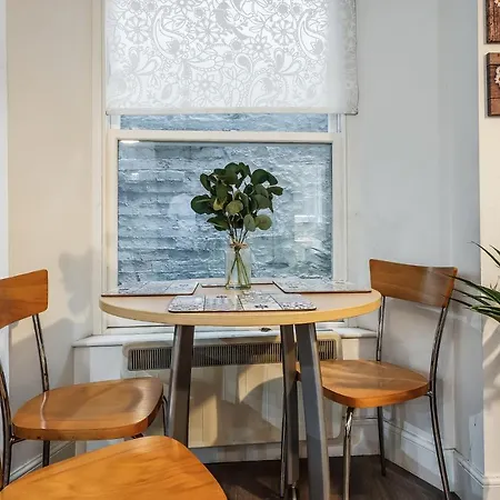 Apartment Spacious & Cosy Studio Flat In The Heart Of Centre *