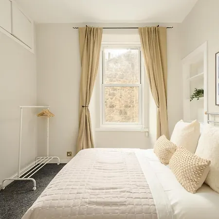 The Raeburn - Stockbridge