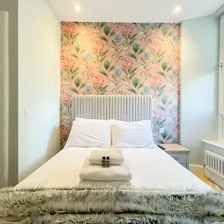 公寓 Beautiful 2br, Private Entry In Vibrant Leith