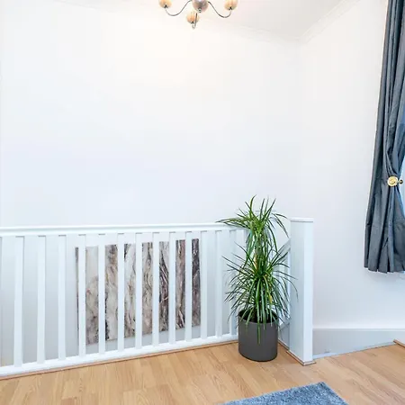 Bright And Cozy Centre 1 Bedroom * إدنبرة