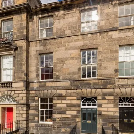 4 Bedroom Clock Tower In Central