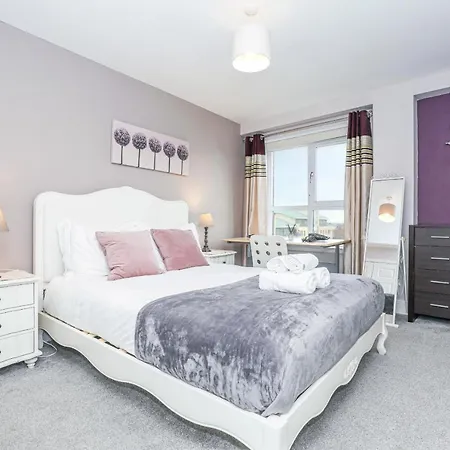 公寓 Waterfront Castle View 3 Bed *