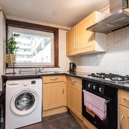 Cosy 2 Bedroom In The Heart Of *