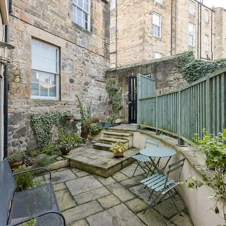 Apartmán 429 - New Town Hide Away With Parking Edinburgh