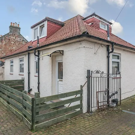 Holiday home Beautiful 4 Bedroom - Free Parking Edinburgh