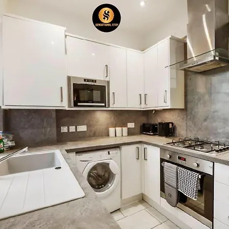 Lovely 4 Bedroom With 7 Beds And Free Parking * Edinburgh