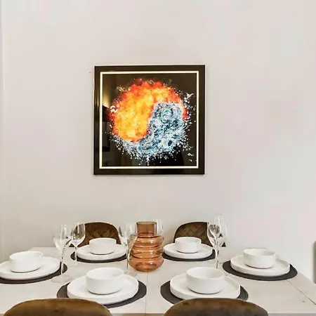 Lovely 4 Bedroom With 7 Beds And Free Parking * Эдинбург