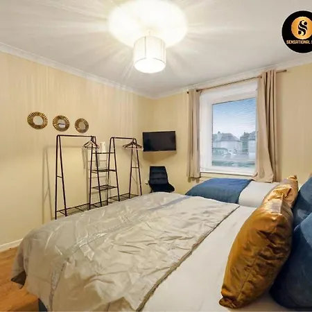 4 Bedrooms By Sensational Short Lets & Serviced * Edinburgh
