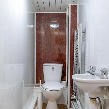 Luxury Five Bedroom Deluxe Duplex I Centre I Fountainpark