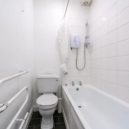 شقة Bright And Cozy Centre 1 Bedroom *