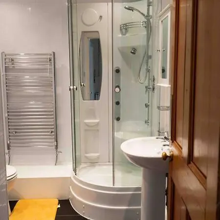 Lägenhet Bright Grand Flat In Great Location Edinburg