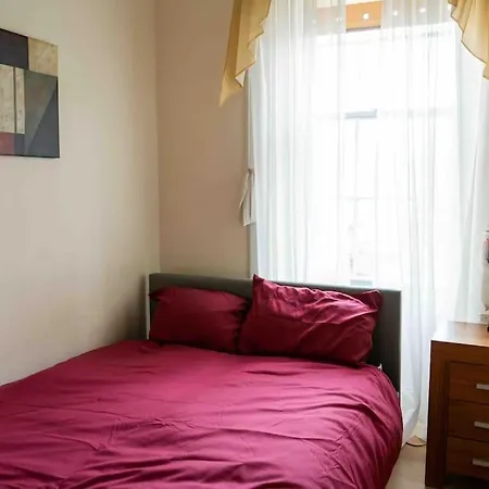 Lägenhet Bright Grand Flat In Great Location *