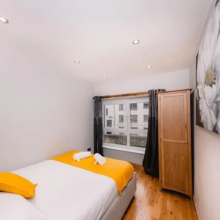 Superb Luxury Quality Central On Canal * Edinburgh