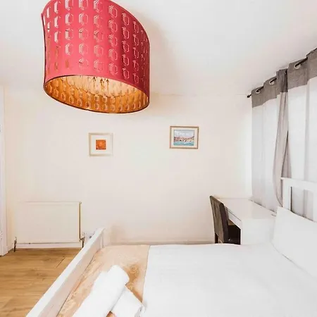 Specious Doublex By The Old Town *