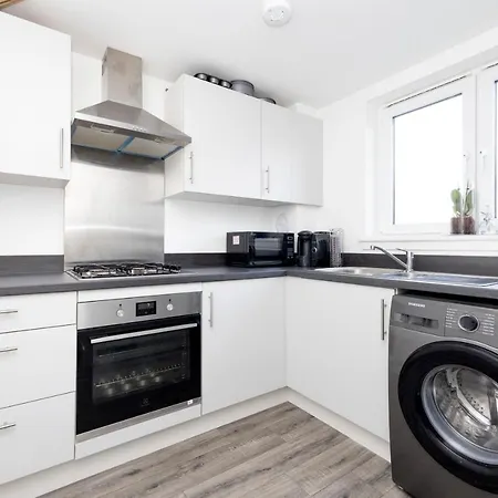 Altido Elegant Flat With Parking * Edinburg