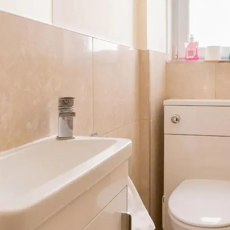Charming And Relaxing 2bd Flat - Abbeyhill Apartment *