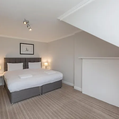 York Place By Destination Apartman