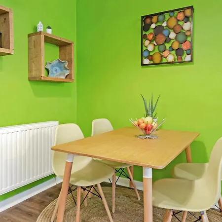 Apartment Cheerful Stays: Spacious Flat In Vibrant Leith