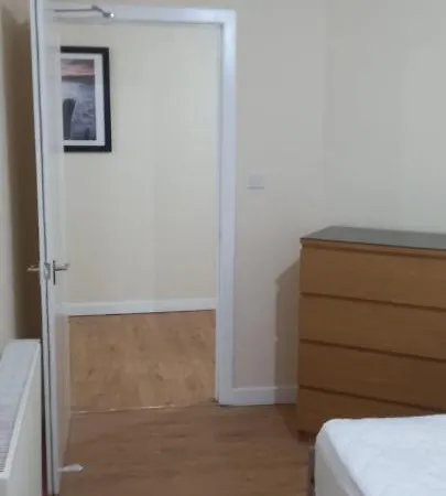Daire Lovely Spacious Double Beds Sleeps 8