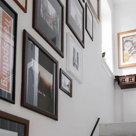 Broomhouse Homestay szállás *