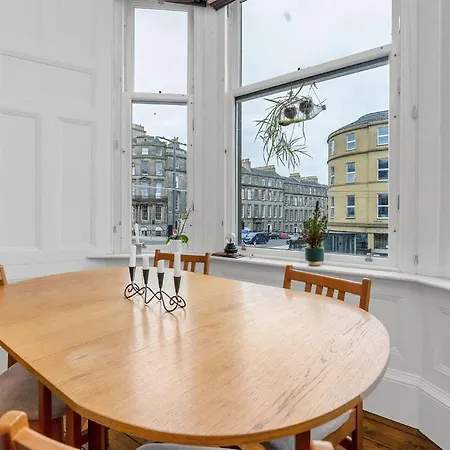 Guestready - Lovely Near Leith Walk Appartamento