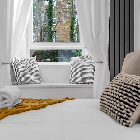 Cheerful - Jamson Pl 3 Bed Edinburgh