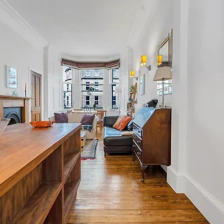 Guestready - Lovely Near Leith Walk * Edimburgo