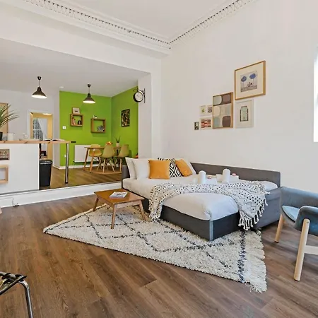 شقة Cheerful Stays: Spacious Flat In Vibrant Leith *