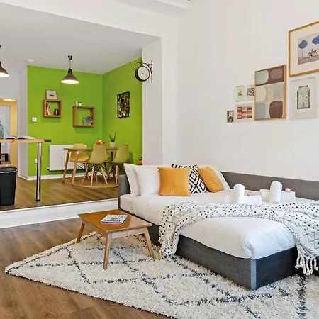 Cheerful Stays: Spacious Flat In Vibrant Leith