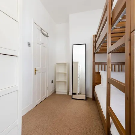 The Castle Duplex - 5 Bed Old Town *
