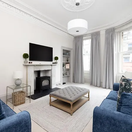 Apartment Stylish 3-bedroom Getaway *
