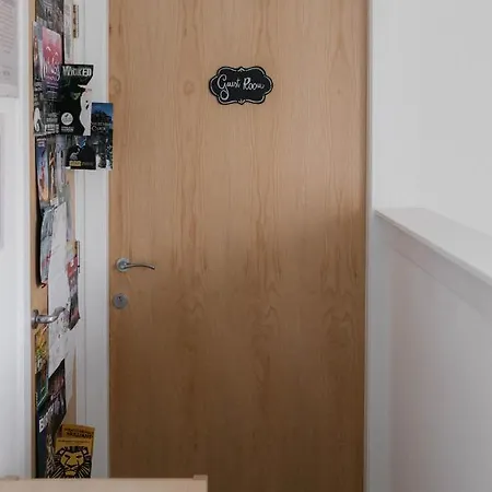 홈스테이 Broomhouse *