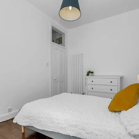 Διαμέρισμα Spacious & Modern 1 Bedroom Flat - Near Centre & Arthur Seat *