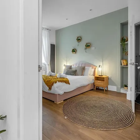 Апартаменты Jamson Pl - 3br Sleeps 7