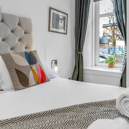 Cheerful - Jamson Pl 3 Bed Apartment Edinburgh