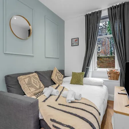 Cheerful - Jamson Pl 3 Bed Edinburgh