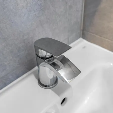 Cheerful - Jamson Pl 3 Bed Apartment *