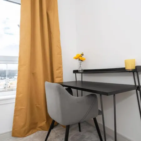 Guestready - Than Words In Leith