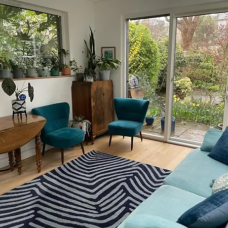 Large 3 Double Bedroom Period House With Parking Εδιμβούργο