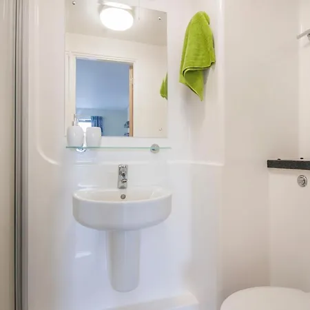 Beaverbank Place - Campus Apartment