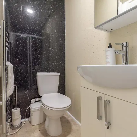 Spacious Ensuite In City Centre - Excellent Location Guest house