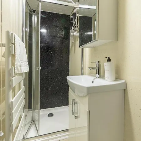 Spacious Ensuite In City Centre - Excellent Location * Edinburgh