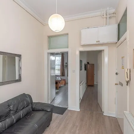 Apartment Contemporary 3 Bed City Centre - Ensuite Edinburgh