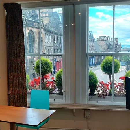 Royal Mile Apartment, 1 Minute From The Castle. Edynburg